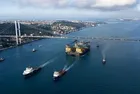 Yarı batık vinç gemisi "Saipem 7000" giriş yaptı İstanbul Boğazı gemi geçişlerine kapatıldı