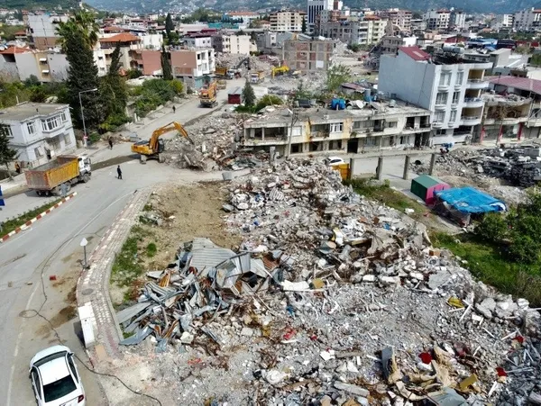 1679905046639.jpg Depremzedelere "Geberin" yazmıştı! 14 yaşındaki çocuğa ders gibi ceza-6