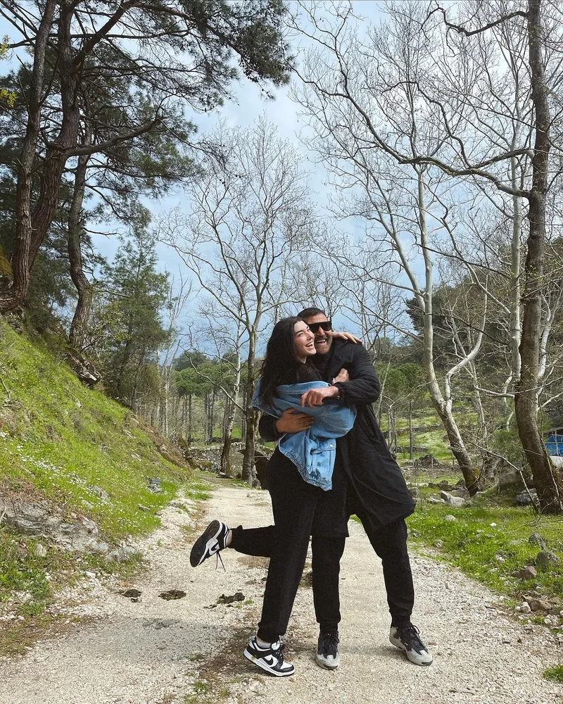 aslihan-guner-ve-mert-kilictan-cocuk-aciklamasi-1776424198813.jpg 13 yıllık aşkta bebek kararı! Aslıhan Güner ve Mert Kılıç'tan çocuk açıklaması: “Hazırız”-3