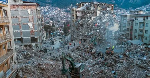 AFAD Başkanı Yunus Sezer depremde hayatını kaybedenlerin sayısını açıkladı