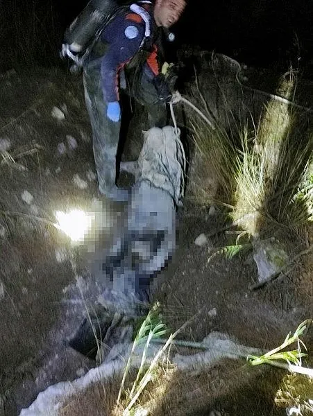 mersinde-vahset-2-gundur-haber-alinamayan-yasli-adami-oldurup-su-kuyusuna-atmislar-1614121411369.jpeg Mersin'de vahşet! Yaşlı adamı öldürüp su kuyusuna attılar...-4