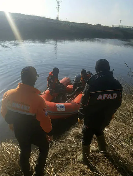Edirne'de kayıp kişinin cesedi nehirde bulundu-1