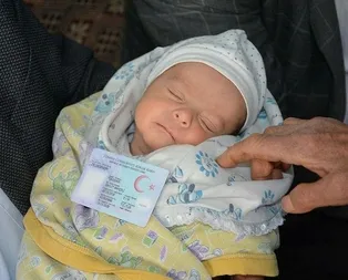 Yeni doğan bebeğe Devlet Bahçeli’nin ismini verdiler