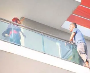 Balkonda ikna nöbeti