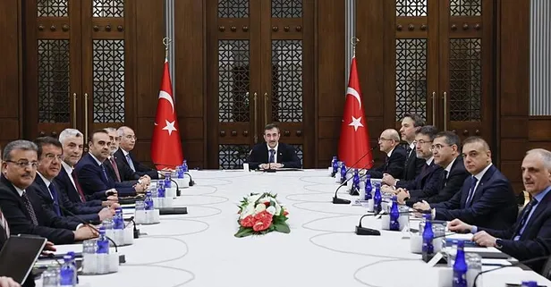 Külliye'de "Ekonomi" zirvesi: Düşük enflasyon için tarih verildi