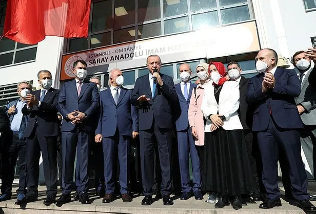 Başkan Erdoğan Ümraniye Millet Bahçesi'nde gençlerle basketbol oynadı-7