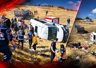 Van Gürpınar’da TIR ile minibüs çarpıştı: 1 polis hayatını kaybetti, 11 kişi yaralandı