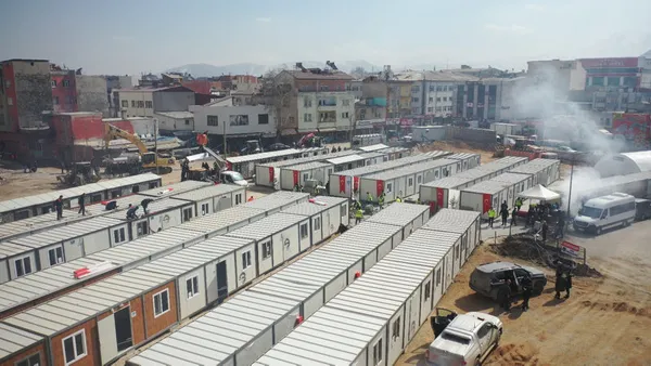 Deprem bölgesinde istihdam seferberliği: İş için mobil ofis kurulacak-16