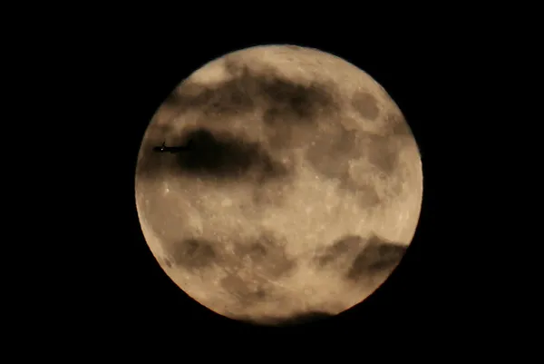 japon-ve-israilli-firmalar-ay-topragindan-oksijen-uretecek-1629094561882.jpg Japon ve İsrailli firmalar Ay toprağından oksijen üretecek-5