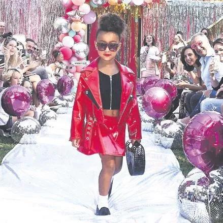 Kim Kardashian ve Kanye West'in 5. yaşına basan kızları North için özel stil danışmanı tutuldu-1