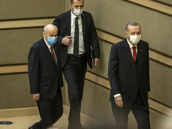 son-dakika-baskan-recep-tayyip-erdoganla-devlet-bahceli-telefonda-gorustu-1609422120311.jpg SON DAKİKA: Başkan Recep Tayyip Erdoğan'la Devlet Bahçeli telefonda görüştü-2