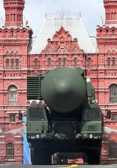Putin’in geçit töreni Almanya’yı telaşlandırdı! Bild Kızıl Meydan’daki gösteriyi böyle duyurdu: Rusya’nın nükleer kuvvetleri savaşmaya hazır