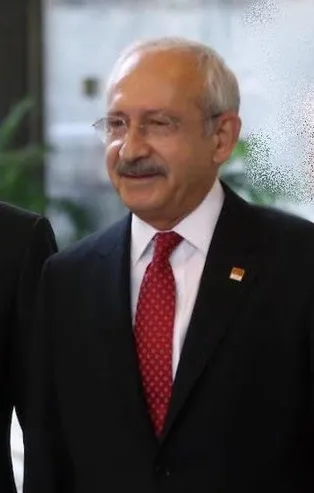 Cumhurbaşkanı'na hakaret "suç olmasın" diyen CHP'lilerin Erdoğan'a tazminat davaları açtığı ve suç duyurusunda bulunduğu ortaya çıktı