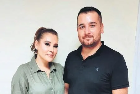 Aşkını tarlaya yazdı