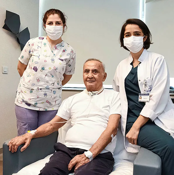oguz-peker-kimdir-4-ay-sonra-yogun-bakimdan-cikan-oguz-peker-kimdir-kac-yasinda-1600334535523.jpg Oğuz Peker kimdir? 4 ay sonra yoğun bakımdan çıkan Oğuz Peker kimdir, kaç yaşında?-4