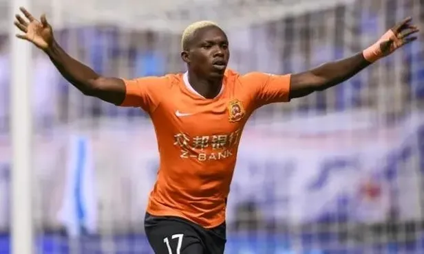 gervinhonun-yerine-vatandasi-geliyor-kouassi-trabzonda-1638736867791.jpeg Gervinho’nun yerine vatandaşı geliyor! Kouassi Trabzon'da-3
