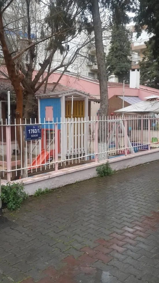 İzmir'de anaokulunda skandal! Öğretmen yaramazlık yapan öğrencileri karanlık odaya kapatmış-1