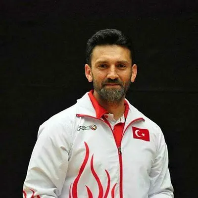 son-dakika-kick-boks-milli-takim-antrenoru-hasan-karli-hayatini-kaybetti-1572253781990.jpg Son dakika: Kick Boks Milli Takım Antrenörü Hasan Karlı hayatını kaybetti-1