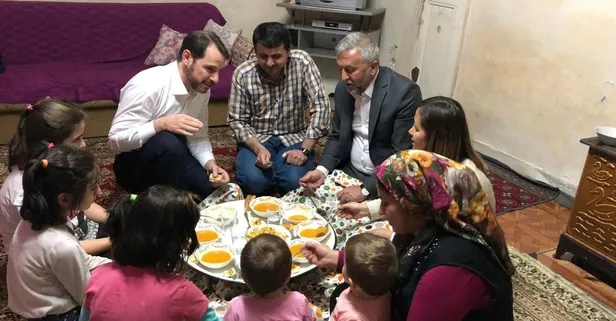 Hazine ve Maliye Bakanı Berat Albayrak iftarda o ailenin misafiri oldu