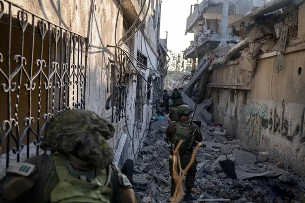 netanyahuya-kassam-soku-gazzede-keskin-nisancilik-yapan-yegeni-yair-edou-olduruldu-mu-1699257577026.jpeg Netanyahu’ya Kassam şoku! Gazze’de keskin nişancılık yapan yeğeni Yair Edou öldürüldü mü?-1