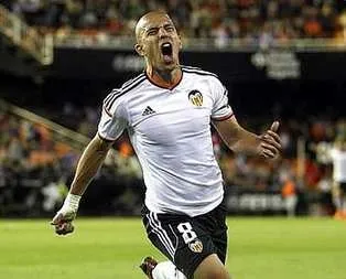 Nani gidiyor Feghouli geliyor