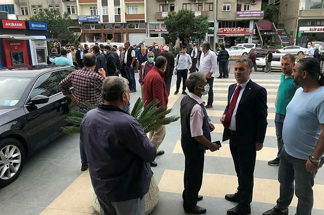 Trabzon Yomra'da Belediye Başkanı Mustafa Bayık'a silahlı saldırı