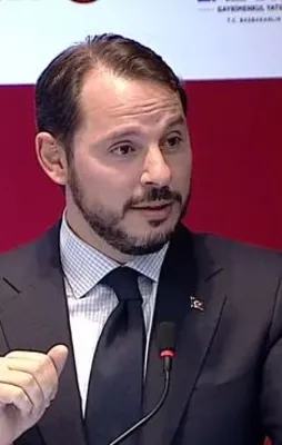 Bakan Albayrak'tan 'vizyoner siyasetçi' mesajı