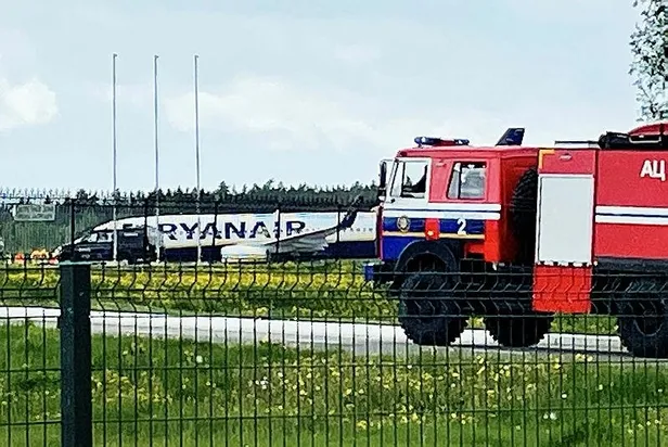 SON DAKİKA: Dünyanın konuştuğu Ryanair’in acil inişiyle ilgili flaş açıklama: Bomba ihbarı İsviçre'den geldi-5