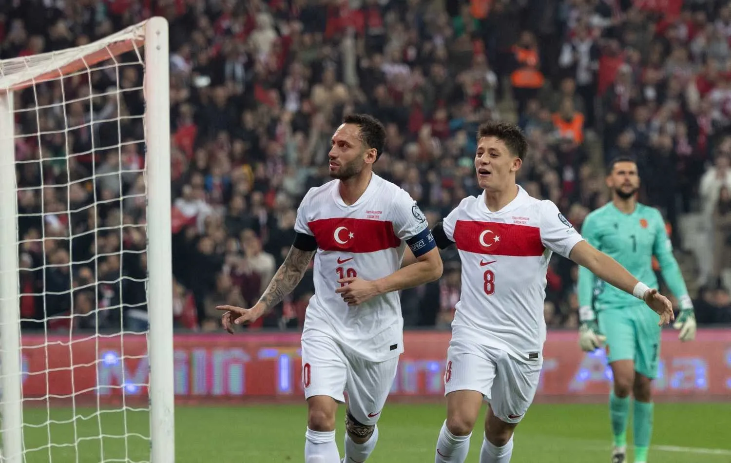 Galatasaray yaz transferine başladı! Efsane ismin oğlu bekleniyor - 18