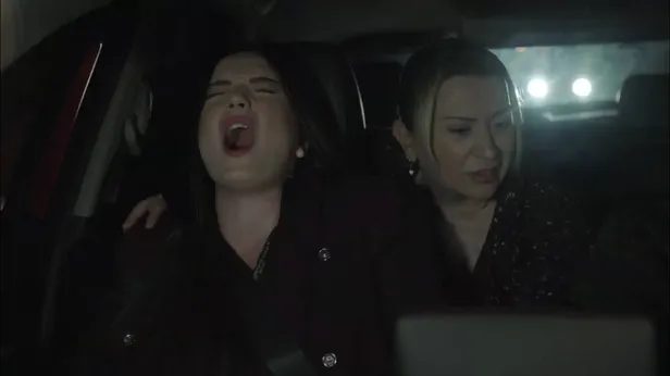 miadi-doldu-reytinglerde-kan-kaybeden-diziye-yol-gozukuyor-finalden-baska-yol-kalmayacak-1607198874746.jpg Miadı doldu reytinglerde kan kaybeden diziye yol gözüküyor! Finalden başka yol kalmayacak-8