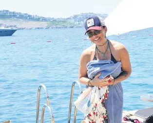 Selen Görgüzel hem iş hem tatil yaptı