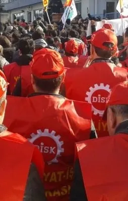 DİSK, FETÖ ve PKK'yı övüp, Türkiye'yi şikayet etti