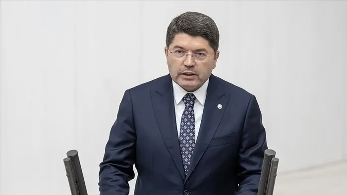 ak-partide-istanbul-hareketliligi-temayul-yoklamasi-gerceklestirildi-secim-calismalari-icin-yol-gosterici-olac-1702871298913.jpeg Adalet Bakanı Yılmaz Tunç'tan 17-25 Aralık darbe girişimine ilişkin değerlendirme: Sahte delillerle hukuk yok sayıldı-2