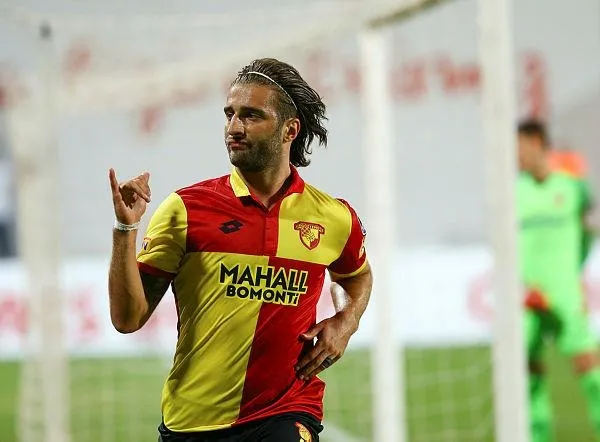 fenerbahcede-2-transfer-operasyonu-caulker-kenan-karaman-alpaslan-ozturk-ve-burak-kapacak-listede-1596847422249.jpeg Fenerbahçe'de 2. transfer operasyonu! Caulker, Kenan Karaman, Alpaslan Öztürk ve Burak Kapacak listede-5