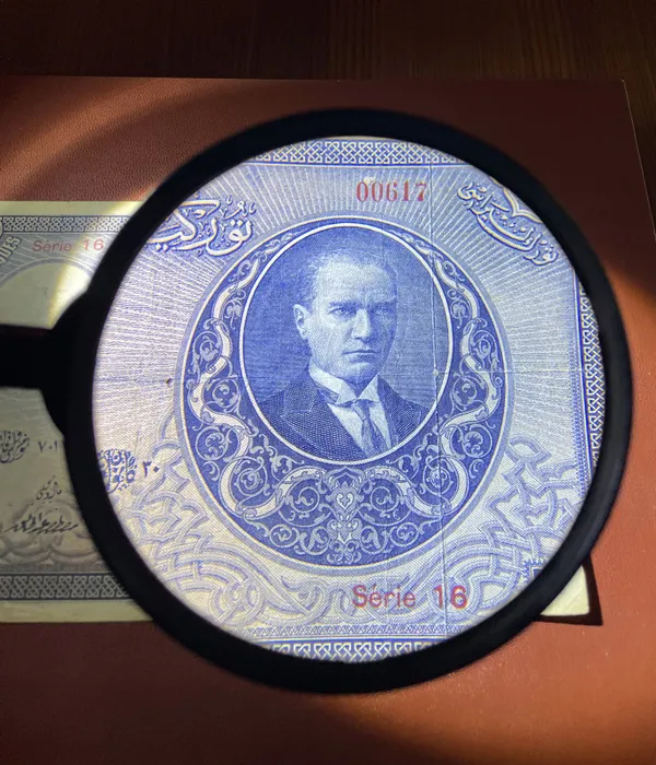 turkiyenin-en-degerli-parasi-1927-ingiltere-basimi-1-emisyon-1000-lira-800-bin-lira-acilis-fiyatiyla-muzayedey-1644480870218.jpg Türkiye'nin en değerli parası! 1927 İngiltere basımı 1. emisyon 1000 lira 800 bin lira açılış fiyatıyla müzayedeye çıkarıldı-10