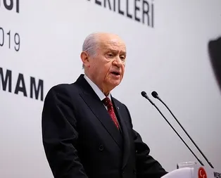 MHP Lideri Bahçeliden tribünlere oynayan İmamoğluna sert tepki