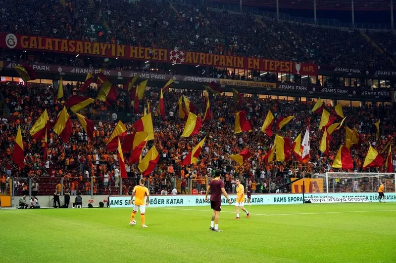 galatasaraya-uefadan-seyirci-ve-para-cezasi-1772572262533.jpeg Galatasaray'a UEFA'dan seyirci ve para cezası-2