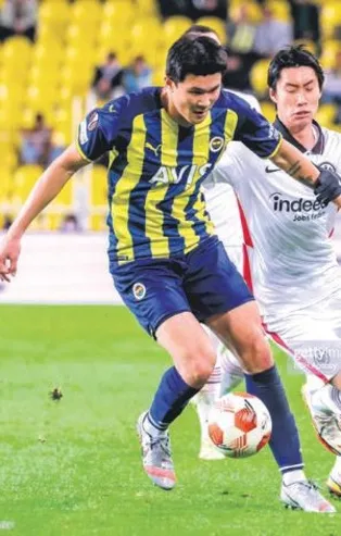 Kim Napoli’ye imza atıyor!