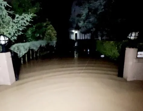 Düzce’de dereler taştı, evleri su bastı