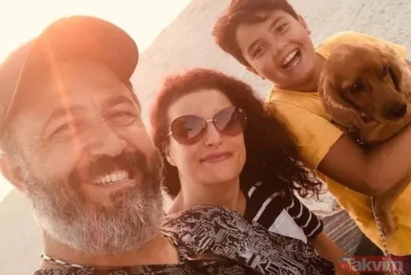 29 yıl dile kolay! Gözleri KaraDeniz’in Osman Maçari’si Mehmet Özgür’ün eşi de oyuncu çıktı! - 17