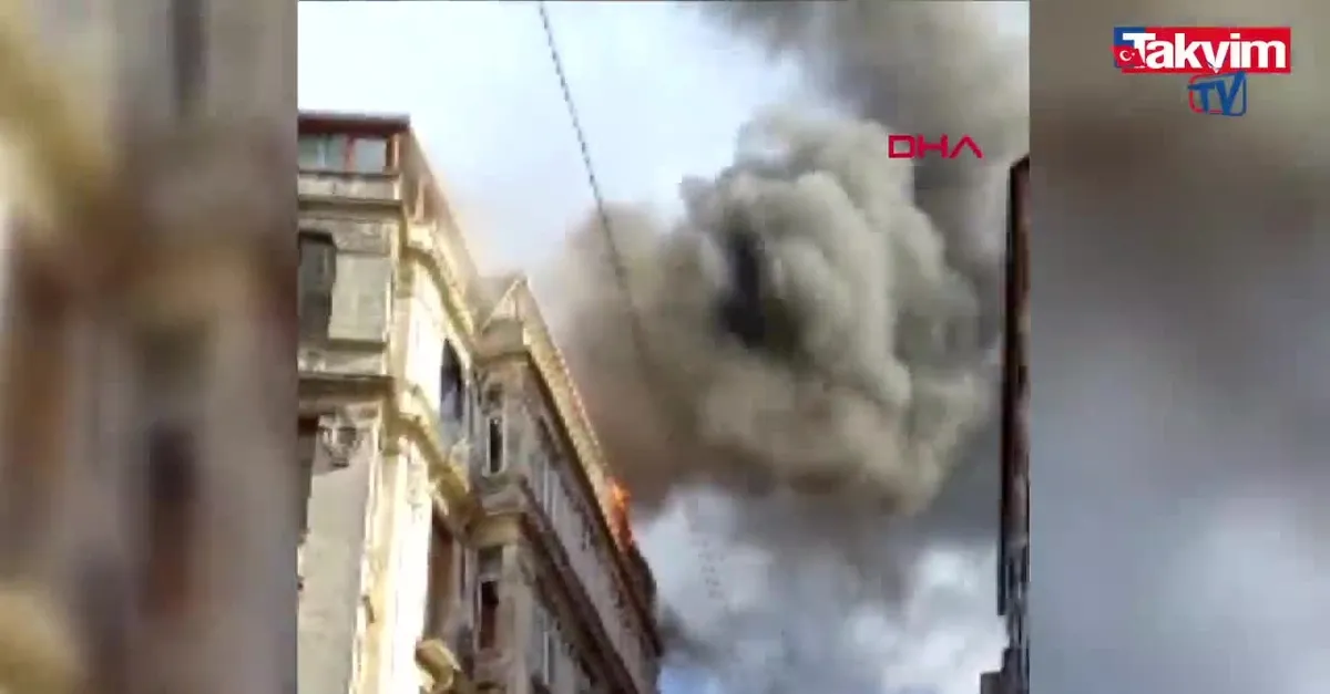 Beyoğlu'nda korkutan yangın!