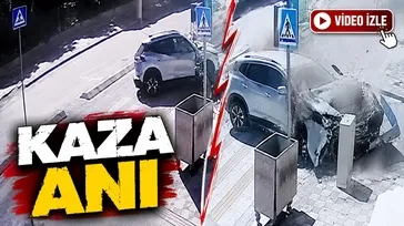 İki otomobil kafa kafaya çarpıştı: 3 yaralı