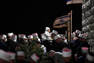 Dürziler işgal altındaki Golan’da siyonist bayrak altında! 100 kişilik heyetten zamanlaması manidar ziyaret