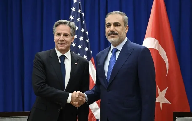 disisleri-bakani-hakan-fidandan-abdye-uyari-ypg-ile-beraber-calismaktan-vazgecin-1696609619585.jpeg Dışişleri Bakanı Hakan Fidan'dan ABD'ye uyarı: YPG ile beraber çalışmaktan vazgeçin-2