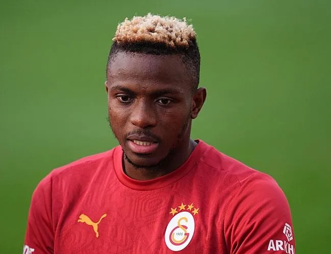 Tek başına sırtlıyor