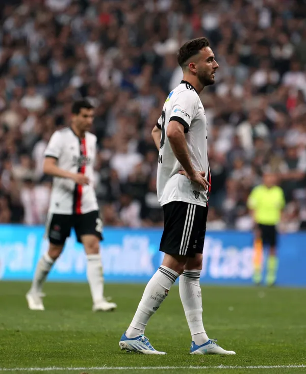 besiktasta-kenan-karaman-ile-yollar-ayriliyor-schalke-iddiasi-1662021834024.jpg Beşiktaş'ta Kenan Karaman ile yollar ayrılıyor! Schalke iddiası-4