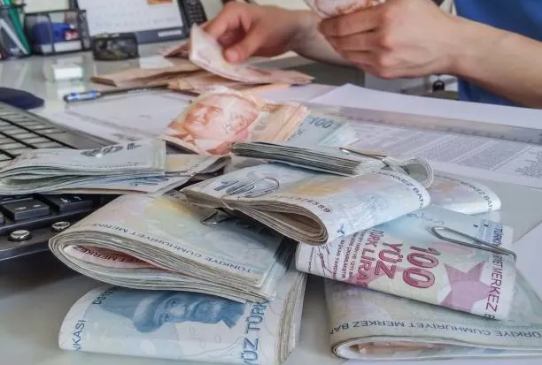 Meclis’in gündemi emekli