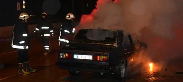 Kaza yapan sürücü otomobilini ateşe verdi