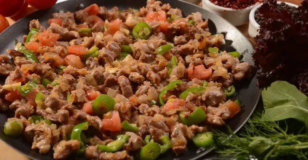 sac kavurma nasil yapilir gelinim mutfakta da begenilen yemek sac kavurma malzemeleri ve yapilisi takvim