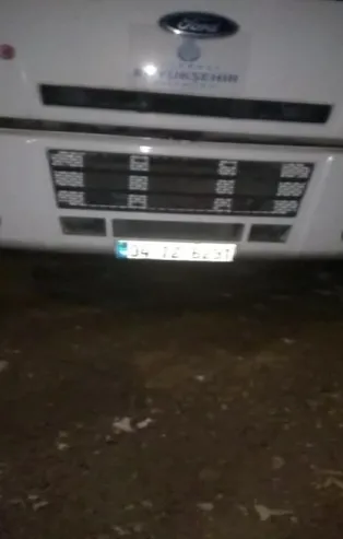 İBB logolu kamyona suçüstü! Kaçak döküm yaparken yakalandı!